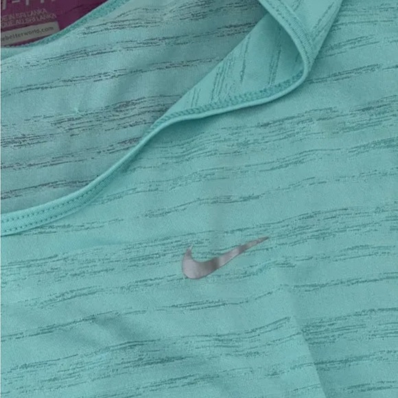 Lot of 3 small Nike shirts - Picture 4 of 6